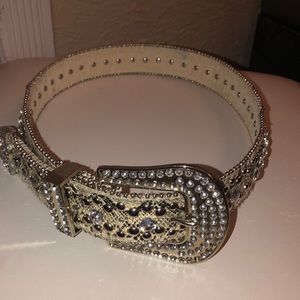 Western style belt with lots of bling
